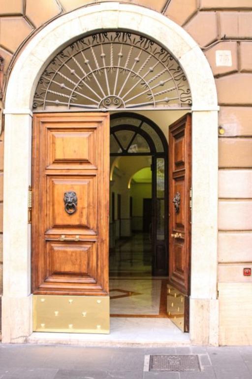 Appartement La Casa Di Piero In Via Ottaviano à Rome Extérieur photo